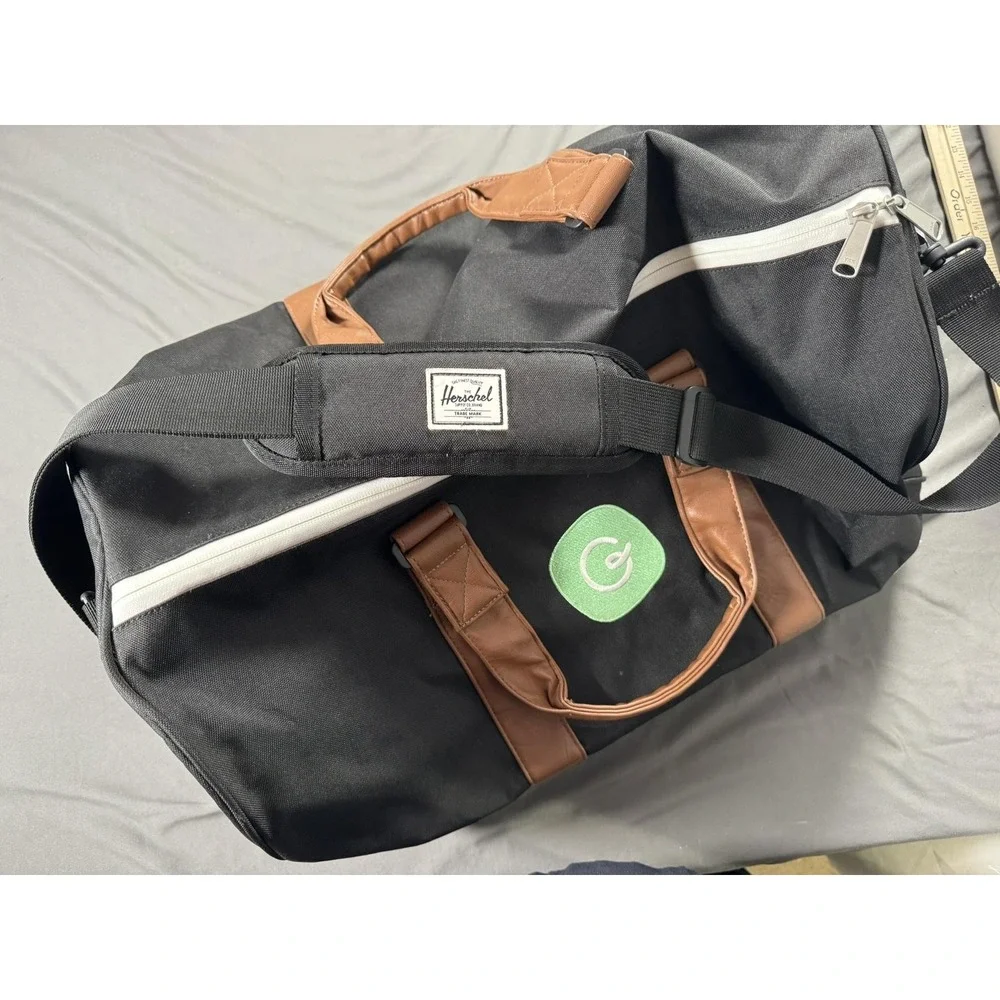 Herschel Novel Black Duffel Bag 43L‎ Carry-On Adjustable Strap Polyester Gym